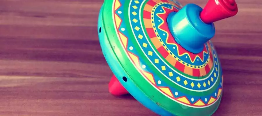Milngavie residents share retro toys with local children Milngavie residents share retro toys with local children