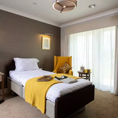 tastefully decorated en-suite bedrooms tastefully decorated en-suite bedrooms