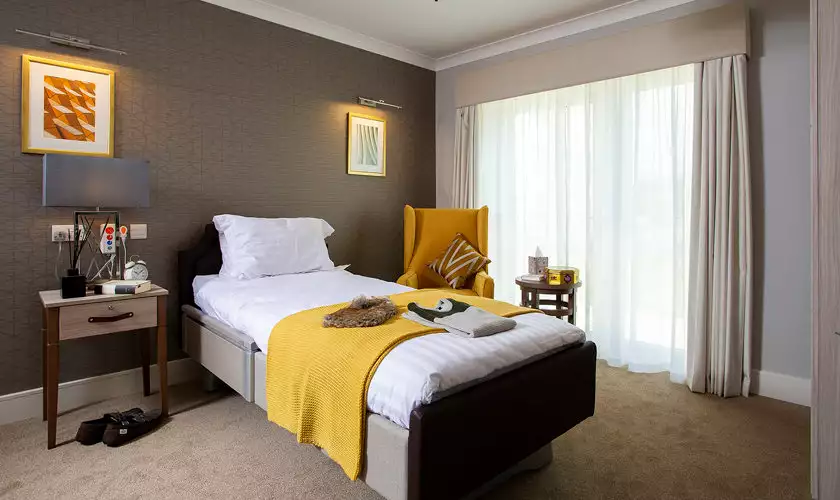 tastefully decorated en-suite bedrooms tastefully decorated en-suite bedrooms